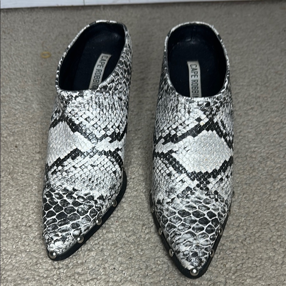Cape Robbin Black and White Mules with Snakeskin Print
